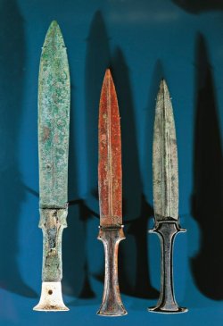 grandegyptianmuseum:   Ancient Egyptian bronze daggers with electrum