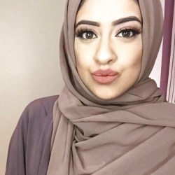 samirax23f:  lovewankin786:  Muslim babes look so hot. Would