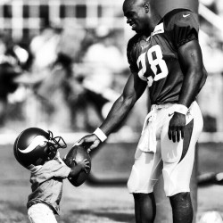 lyriciss:  Prayers up for Adrian Peterson and his family with