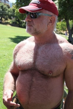 royaldaddies:  Daddy. Oh Daddy!