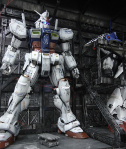 ohnicegundam:  PG 1/60 RX-78 Gundam GP-01/Fb Hangar - Diorama