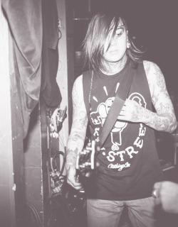 allfleshnobones:  Tony Perry | Pierce the Veil