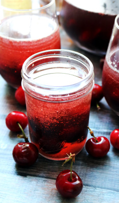 foodffs:  summer cherry rosé sangriaFollow for recipesGet your