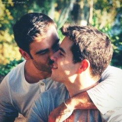hotmalepicsss:  Follow me @ http://hotmalepicsss.tumblr.com/ for