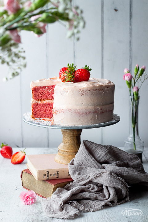 daily-deliciousness:  Strawberry cake