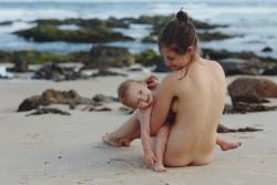 naturistenthusiast:  Beautiful mother and child! 