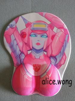 robothousecomix:http://www.ebay.com/itm/Transformers-Female-Autobot-Anime-Mousepad-3D-Chest-Silicone-Soft-Mat-Wrist-Rest-/192059037171?hash=item2cb79c55f3%3Ag%3AVwIAAOSw1WJZFciaFor