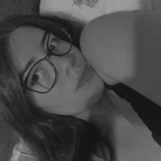 —Me siento vacía. —Si quieres te la meto.