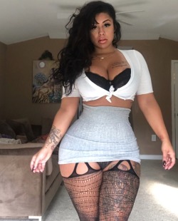 brittxxx3:  Giving face and body all day 💋🤩 Good morning