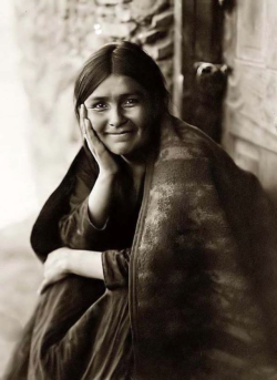 kvetchlandia:Edward Sheriff Curtis     Smiling Girl, Navajo