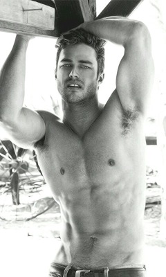 hotfamous-men:  Taylor Kinney