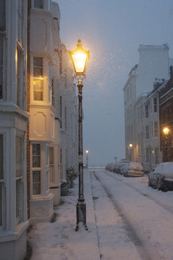 fabulousplaces:  light by dawn (Brighton, England) by Rock Cake