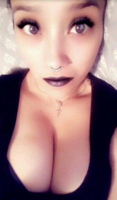 saralove87:  Reblog if you would like to tits job my boobies