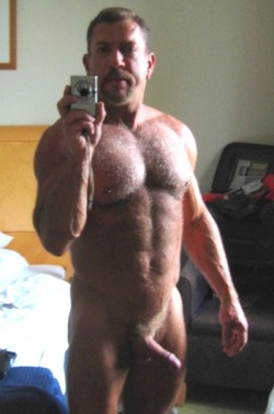 musclegaymen: Want to see more older Dads and Bears fucking younger