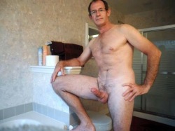 hotbucketofphuc:   Please follow http://hotbucketofphuc.tumblr.com/