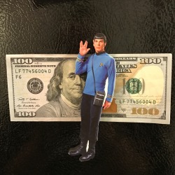 onedamnminuteadmiral:  durintrash:  this is the money spock.