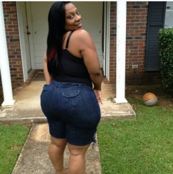 thetruemesiah:  Big Country Booty!!!!!