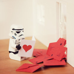 nickoras:  Stormtrooper x Love x Lego