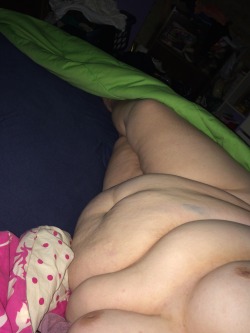 bbwselfies:  a gorgeous new follower sharing her lovely body
