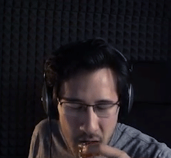 khaleesiofthegarrison:  Here’s to a good time playing Five Night’s at Fuckboys!First and Last shot