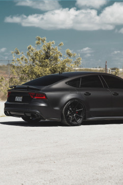 luxeware:Matte Black RS7