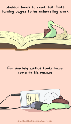 sheldontinydino:  He still doesn’t quite know how that earbud