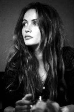 beauty-french-actress: Emmanuelle Béart