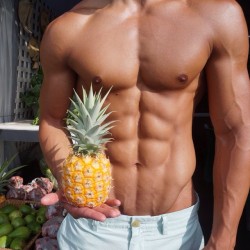 michaelromerojr:  If you were a fruit, you’d be a fineapple.