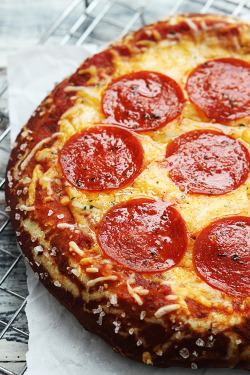 trilithbaby:  do-not-touch-my-food:  Pretzel Crust Pizza  Now