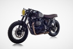 thefunkydictator:  David Beckhamâ€™s Triumph Bonneville by British Customs 