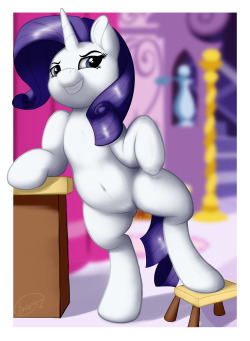 skipsy:  Haven’t drawn Rarity in a while, here!  