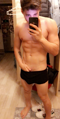 baitstraights:  straight dude emre - took a bit of convincing