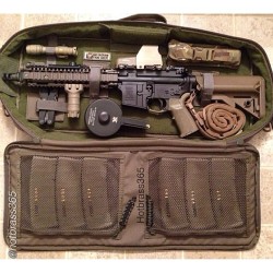 kidstang:  jaiking:  Follow me at http://jaiking.tumblr.com/ You’ll be glad you did.  Is it sad that without the clip in i cant tell what kind of gun it is oh well. M16 is my guess with the holographic sight ?  MDK&hellip;.murder, death, kill