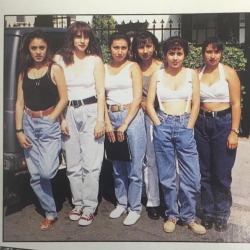 unapologeticsweetness:  Chicanas in the 90s 😍