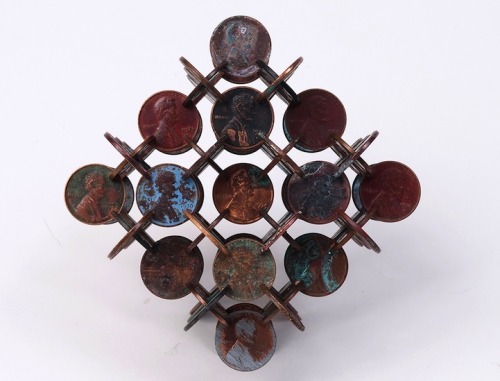 edwardspoonhands:  wonderfulmustacios:  taktophoto:  Interlocked Coins Form Complex Geometric Sculptures  is that even fucking legal  WANT! 