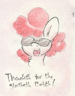 slightlyshade:Babs’ cool sunglasses are a great fit!x3