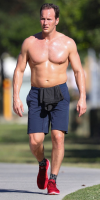 mynewplaidpants:For more Patrick Wilson jogging shirtless CLICK