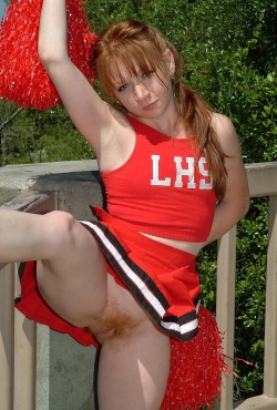 girlsgoingcommando3:  LHS cheerleader   Ah need her on meh team