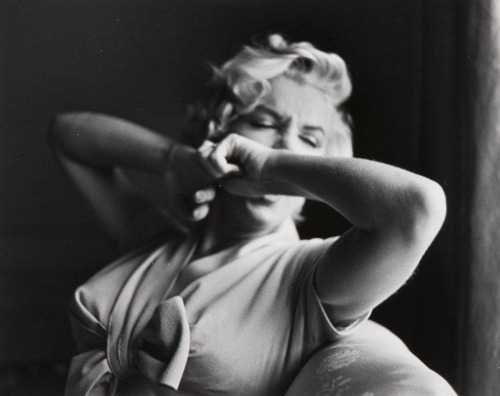 Marilyn Monroe by Sam Shaw Nudes & Noises  