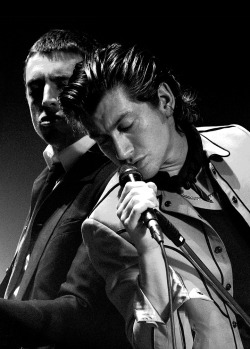 tedystaleva:   The Last Shadow Puppets at Festival Europavox,