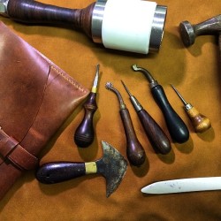 bladeandwood:  Nice set of tools for leather work.