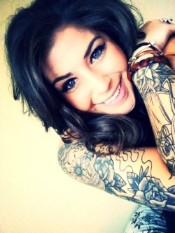 itssexytattoobabes:  itssexytattoobabes