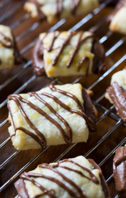 sweetoothgirl:    Chocolate Croissant Cookies   