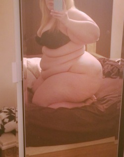 laceyyyelle:  Update: I am now roly poly olie laceyyyelle.tumblr.com