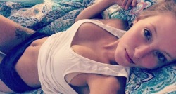 kayleighangel:  Litterally just woke up.  Would love to wake