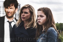 whatwecanfic:  badwolf-blonde:Wanted to be the first to manip