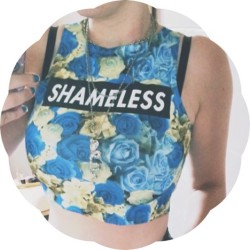 It came!!!🎀 #shameless #roses #blue #flowers #romwe