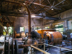 yahoonewsphotos: Abandoned steelworks looks like ‘post-apocalyptic