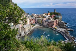 alessandro-accebbi:  Vernazza, Cinque Terre, Liguria, Italy 