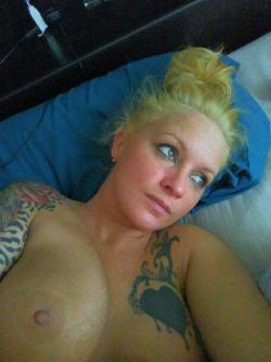 doyoueverthinkofme:  Really don’t want to get up.
